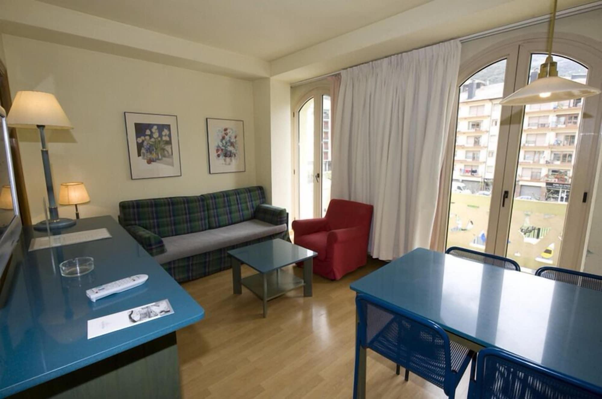 Apartamentos Pessets Adelaida Sort Exteriér fotografie