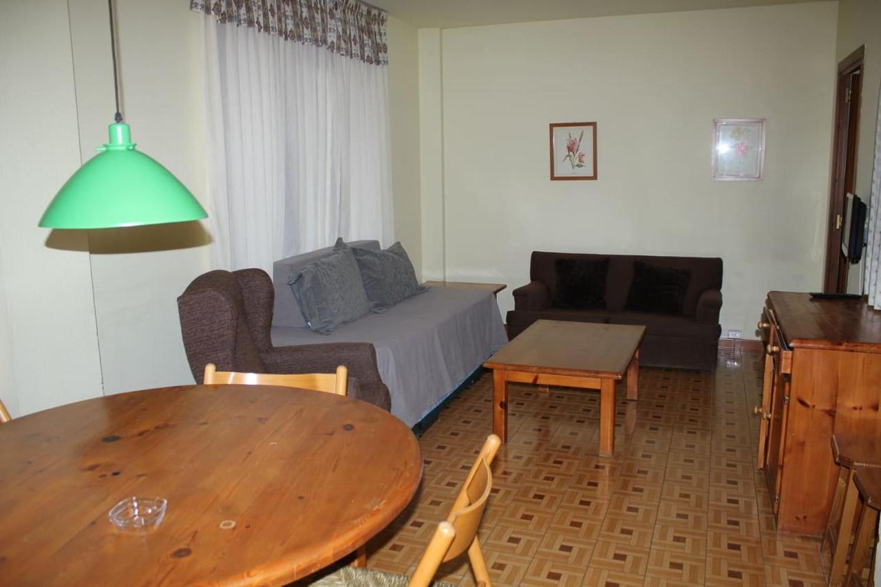 Apartamentos Pessets Adelaida Sort Exteriér fotografie