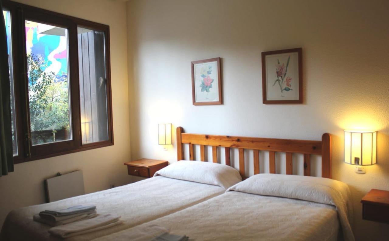Apartamentos Pessets Adelaida Sort Exteriér fotografie