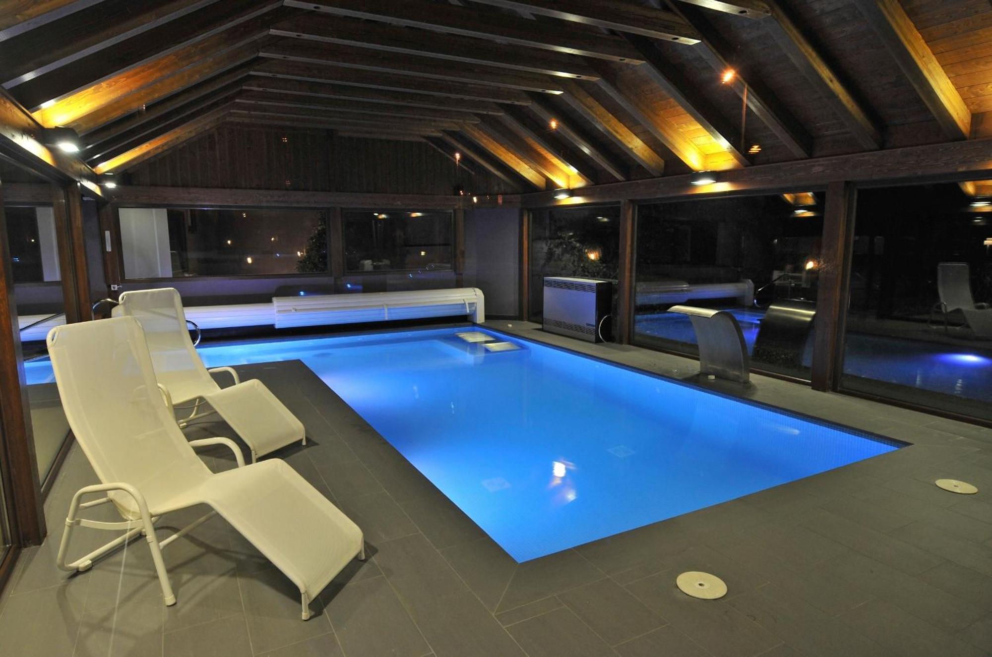 Apartamentos Pessets Adelaida Sort Exteriér fotografie